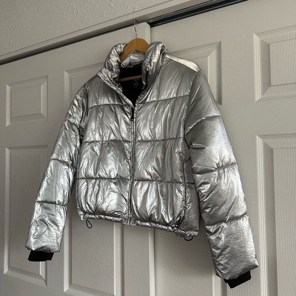 GAP Big Puff Crop Jacket in Silver - Picture 5 of 5